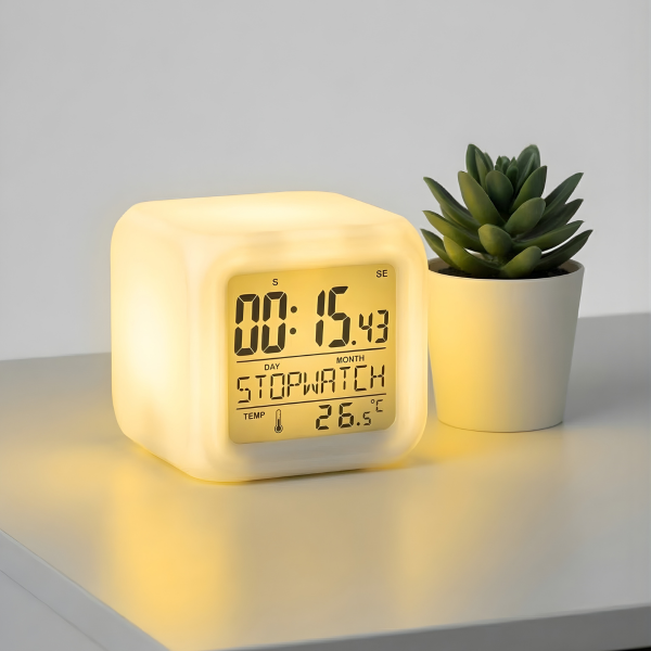 7 Renk Değiştiren Çocuk Odası Alarmlı Küp Çalar Saat